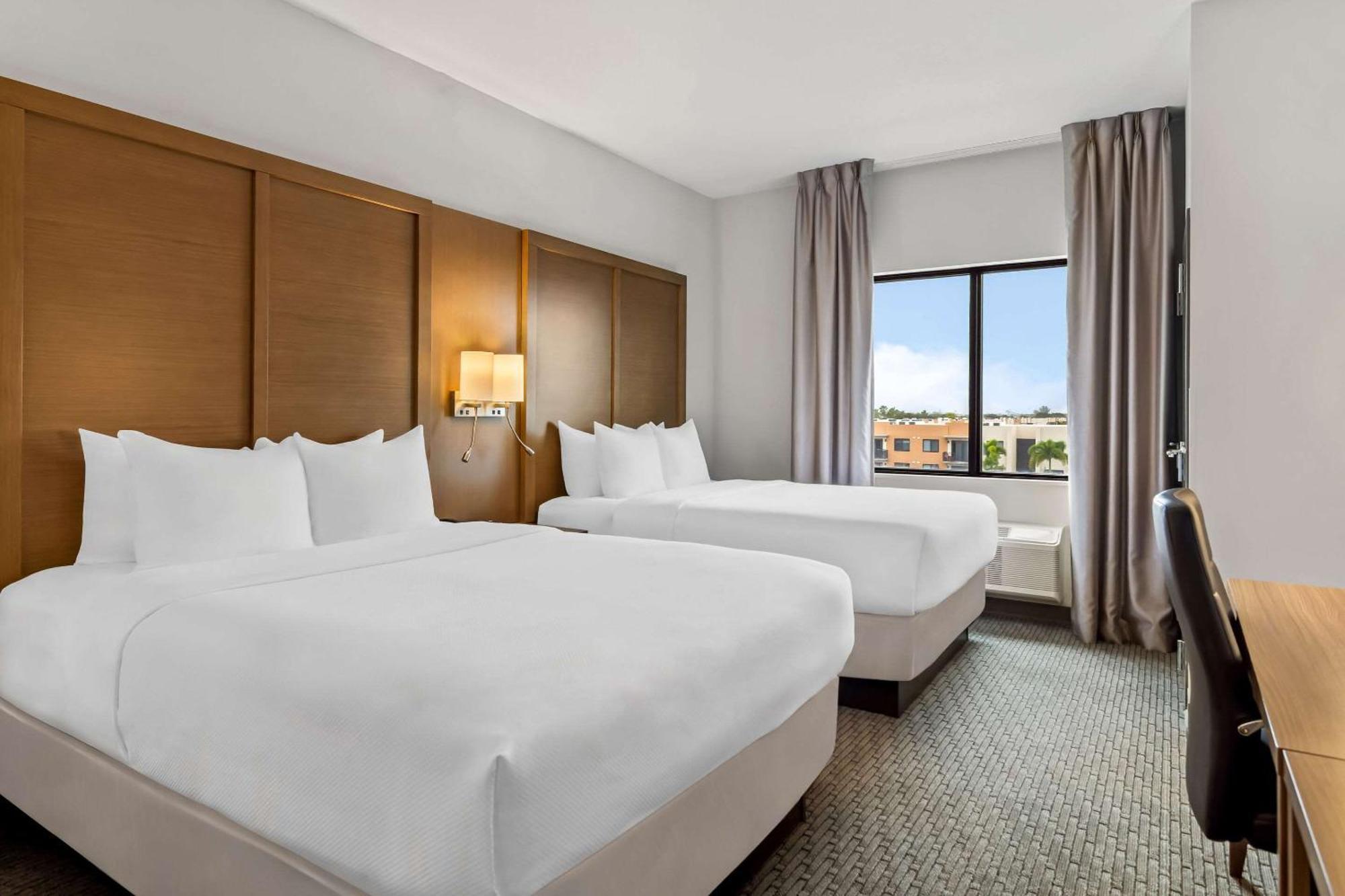 Comfort Suites Stuart-Hutchinson Island Εξωτερικό φωτογραφία