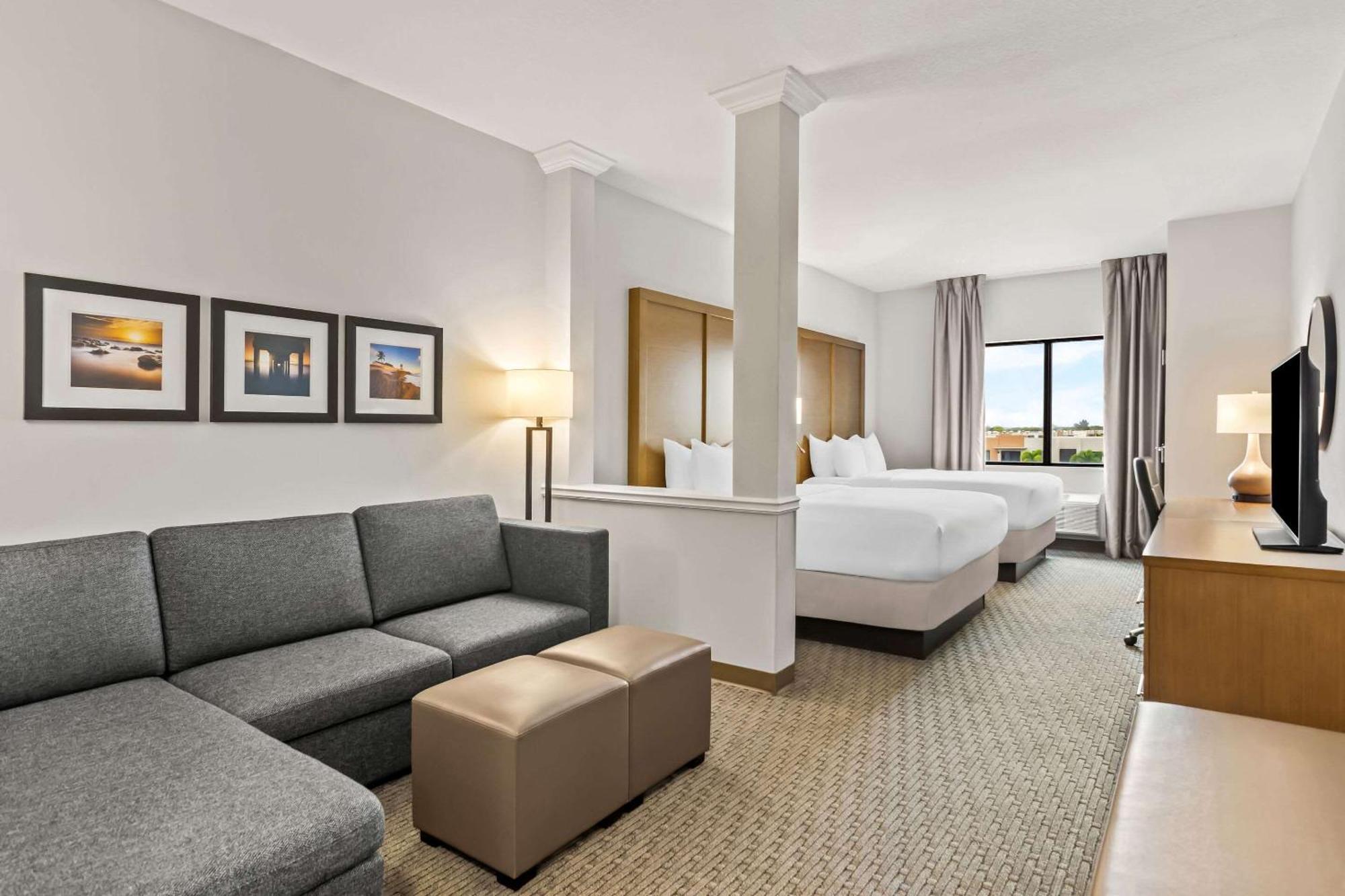 Comfort Suites Stuart-Hutchinson Island Εξωτερικό φωτογραφία