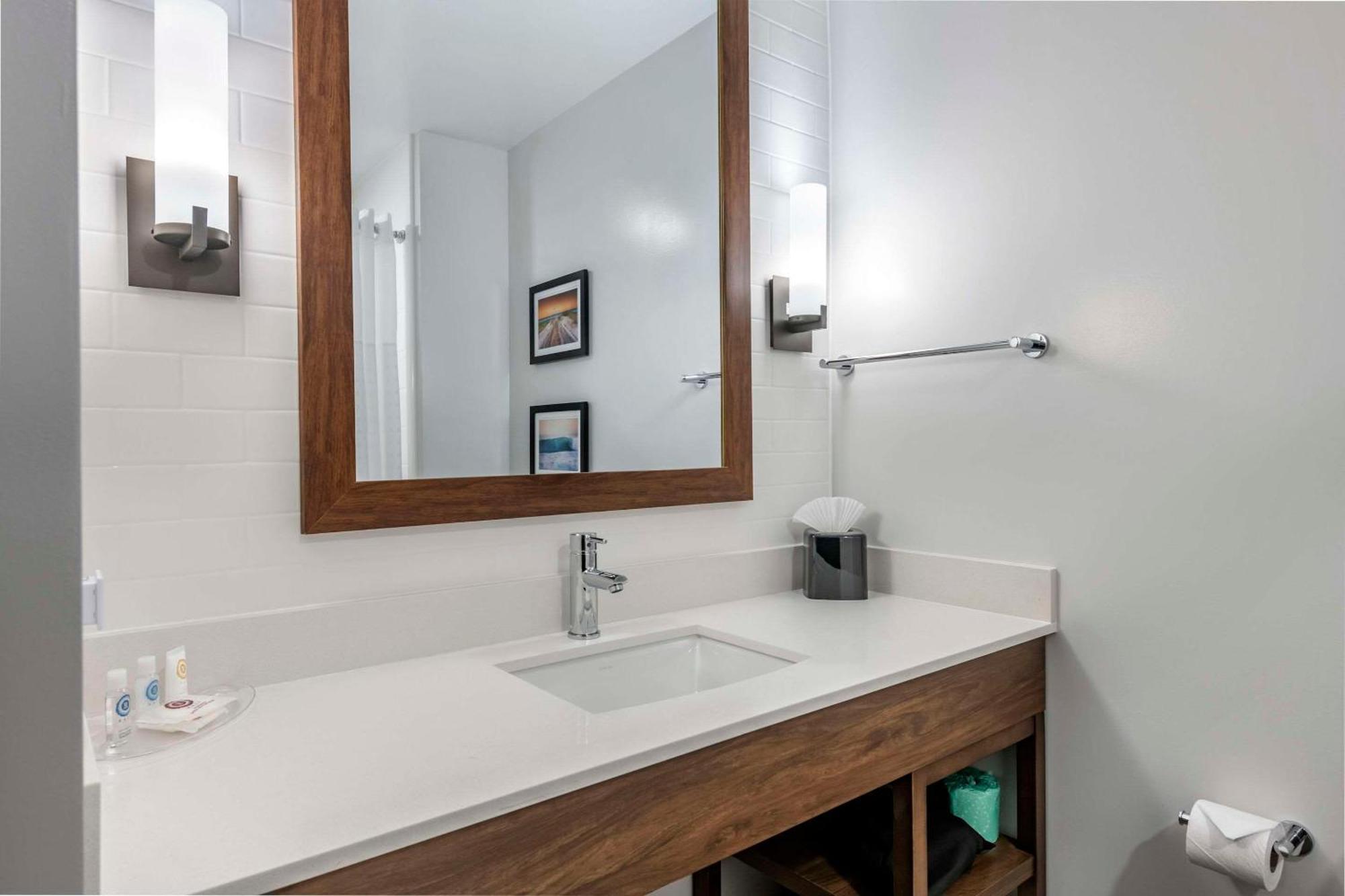 Comfort Suites Stuart-Hutchinson Island Εξωτερικό φωτογραφία